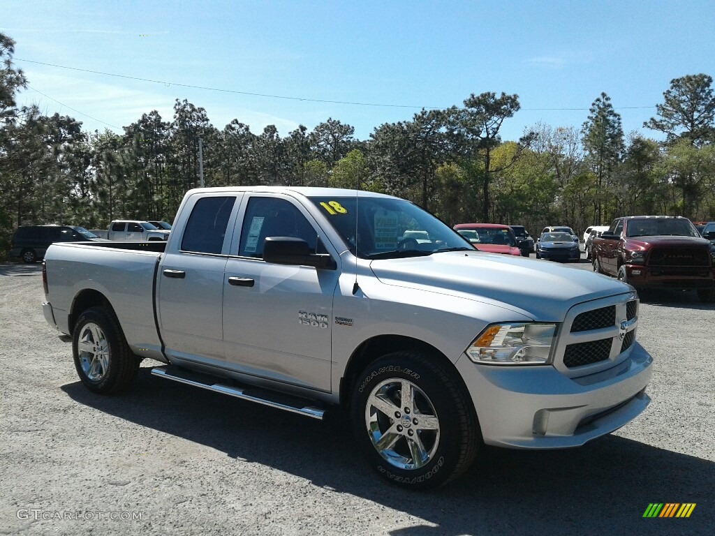 2018 1500 Express Quad Cab - Bright Silver Metallic / Black/Diesel Gray photo #7