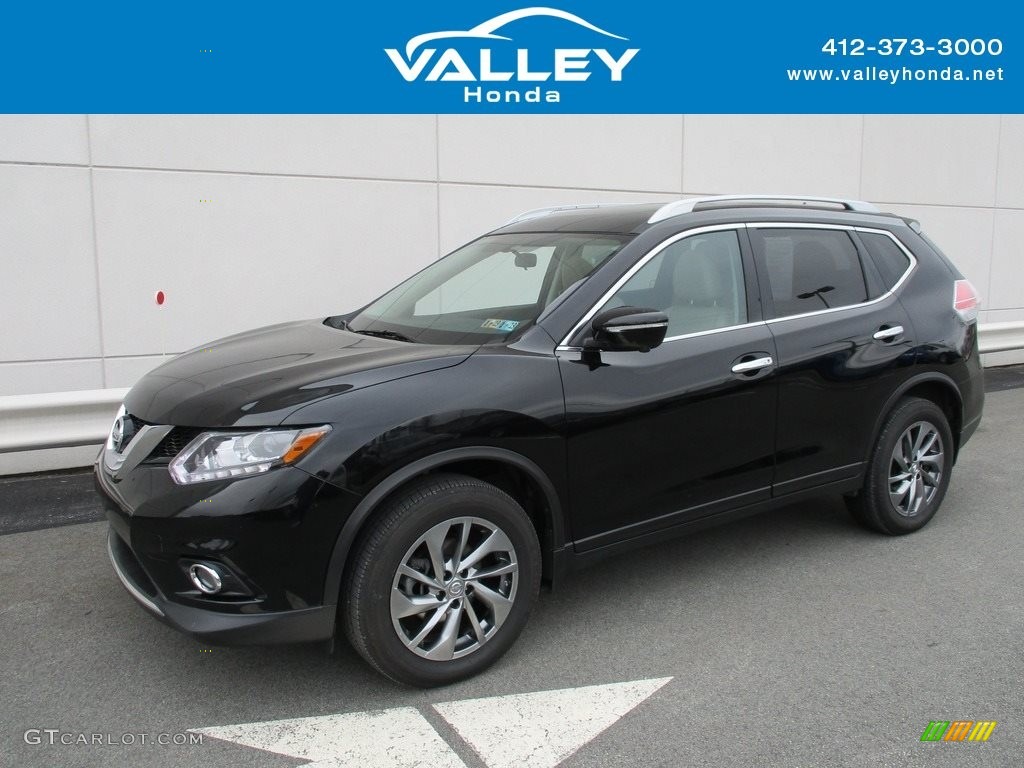 Super Black Nissan Rogue