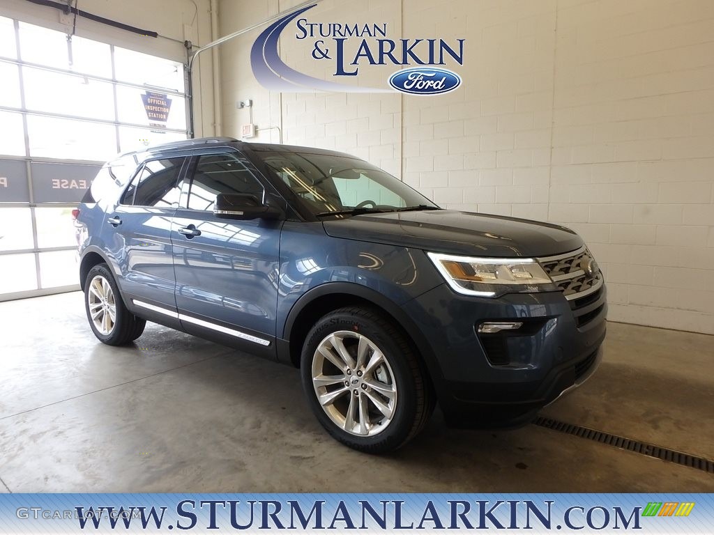 2018 Explorer XLT 4WD - Blue Metallic / Ebony Black photo #1