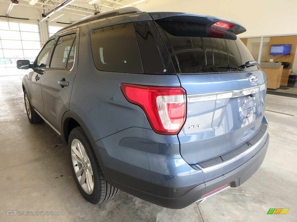 2018 Explorer XLT 4WD - Blue Metallic / Ebony Black photo #3