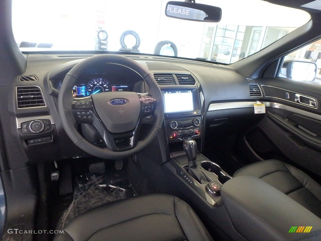 2018 Explorer XLT 4WD - Blue Metallic / Ebony Black photo #9