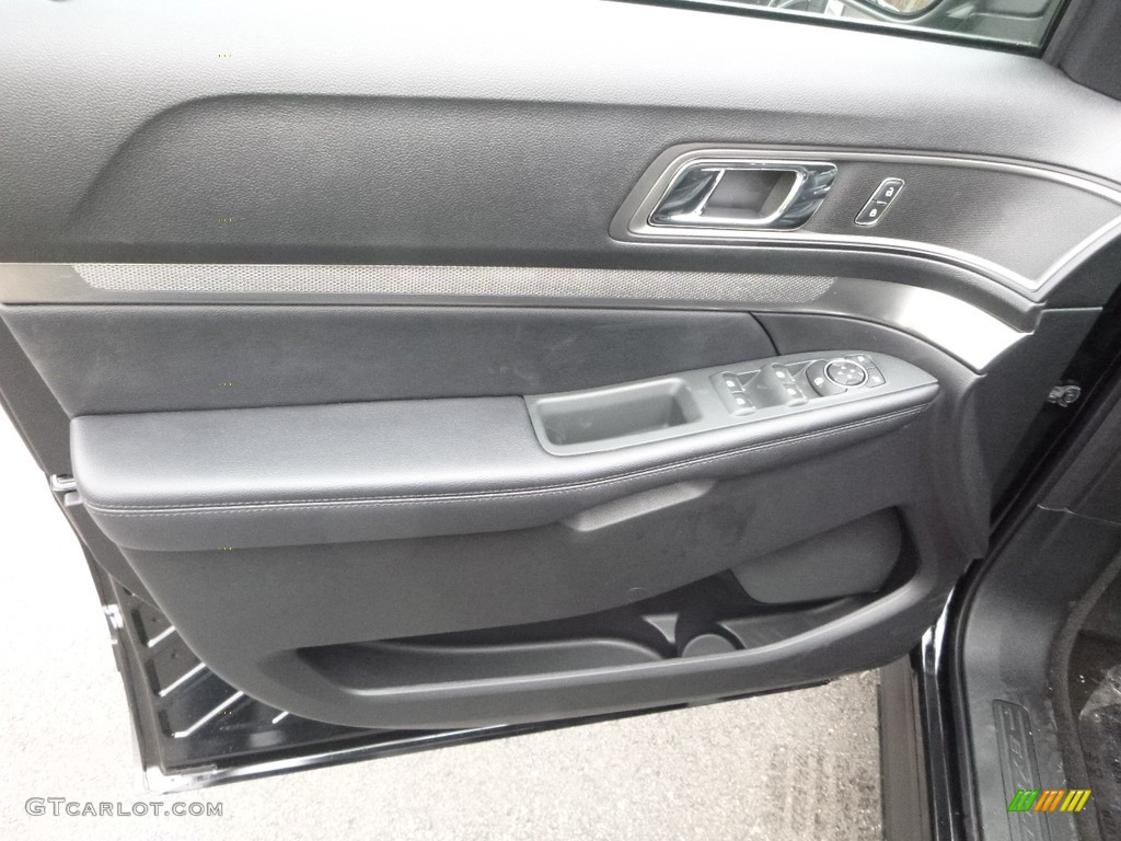 2018 Explorer XLT 4WD - Shadow Black / Ebony Black photo #10