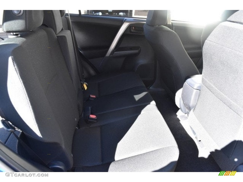 2018 RAV4 LE - Electric Storm Blue / Black photo #18