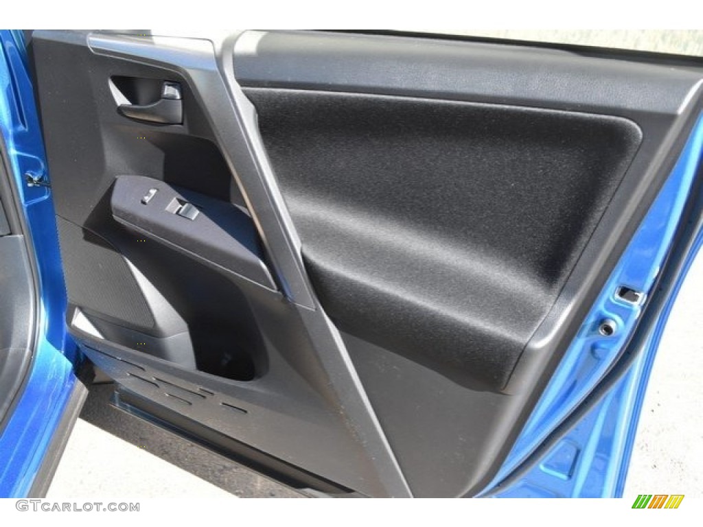 2018 RAV4 LE - Electric Storm Blue / Black photo #22