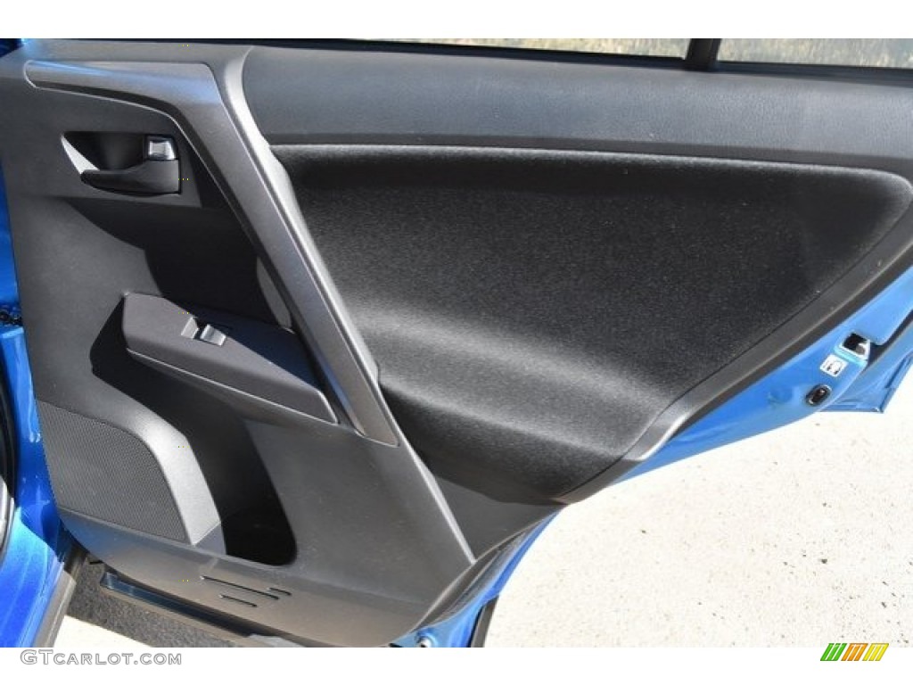2018 RAV4 LE - Electric Storm Blue / Black photo #23