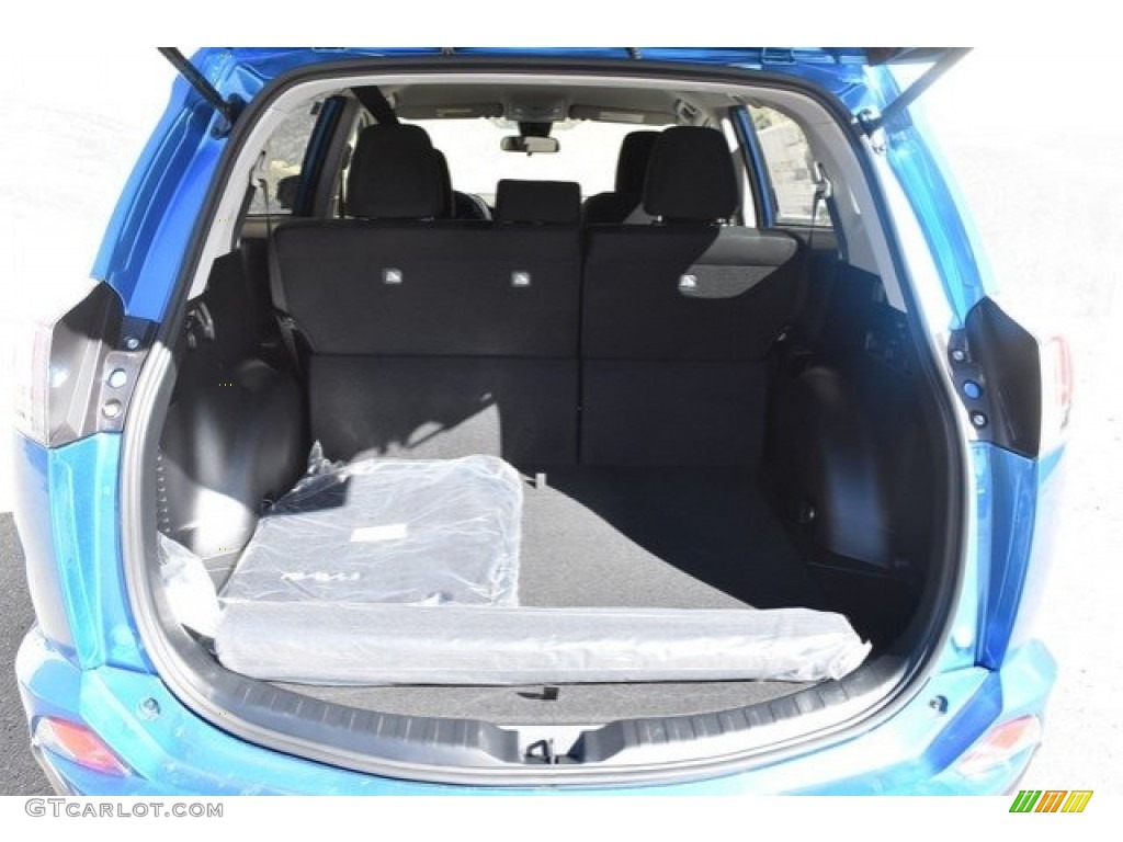 2018 RAV4 LE - Electric Storm Blue / Black photo #30