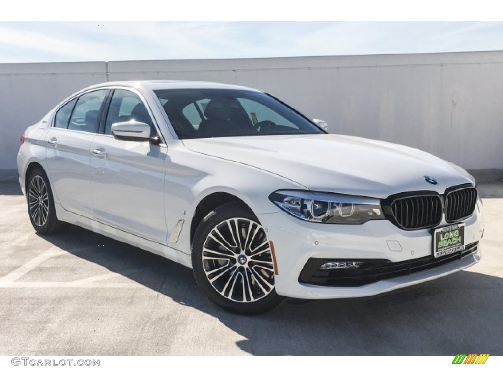 2018 5 Series 530e iPerfomance Sedan - Alpine White / Black photo #12
