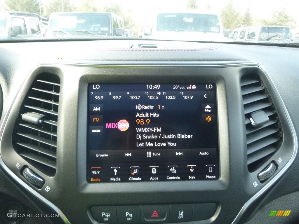 2019 Jeep Cherokee Trailhawk Elite 4x4 Controls Photo #125904716