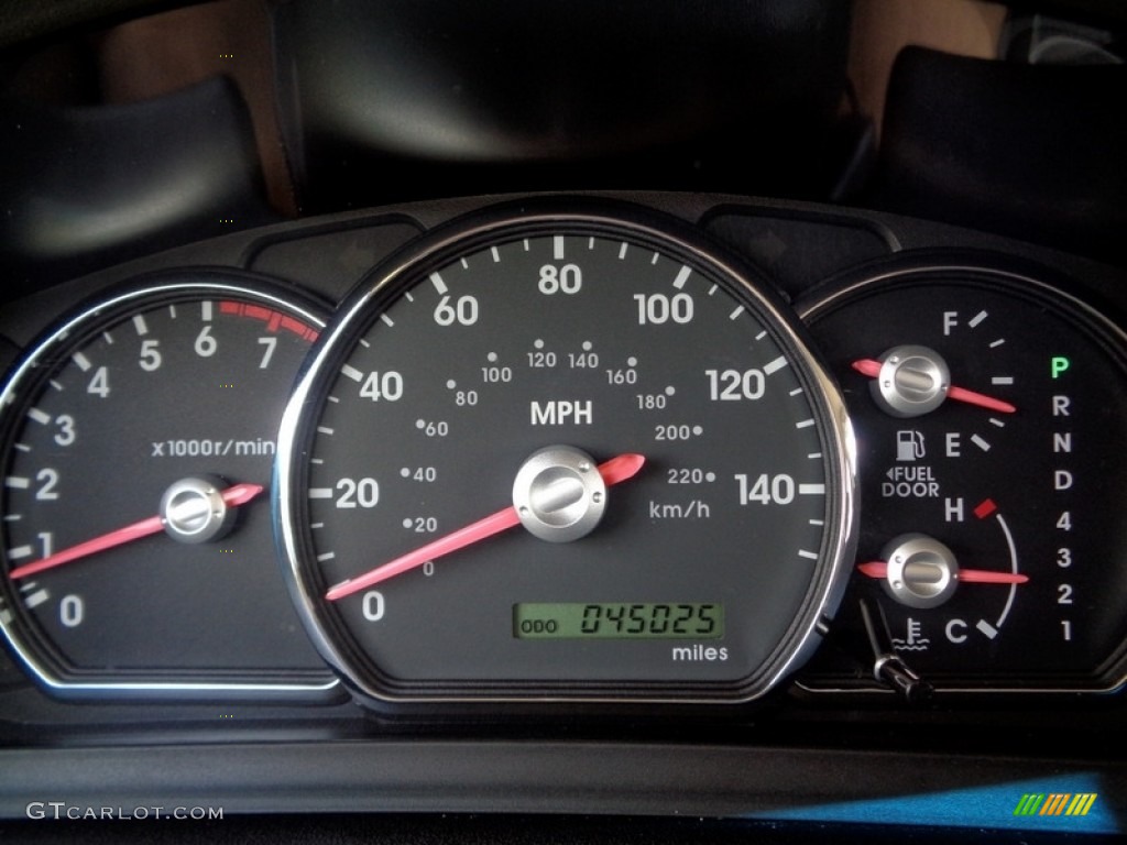 2006 Endeavor LS - Liquid Silver Metallic / Charcoal photo #2