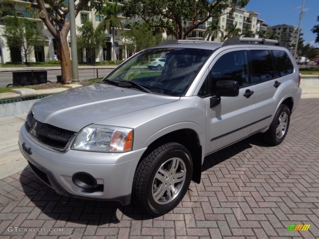 2006 Endeavor LS - Liquid Silver Metallic / Charcoal photo #13