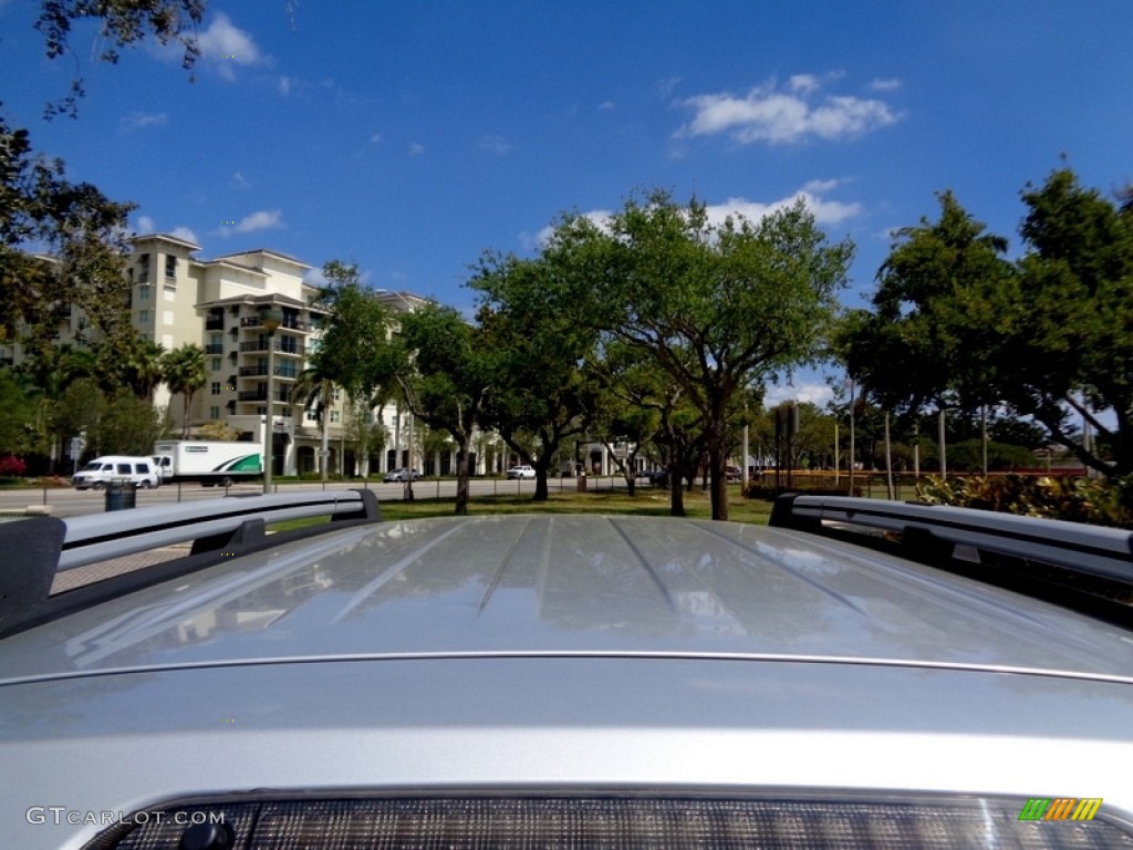 2006 Endeavor LS - Liquid Silver Metallic / Charcoal photo #17