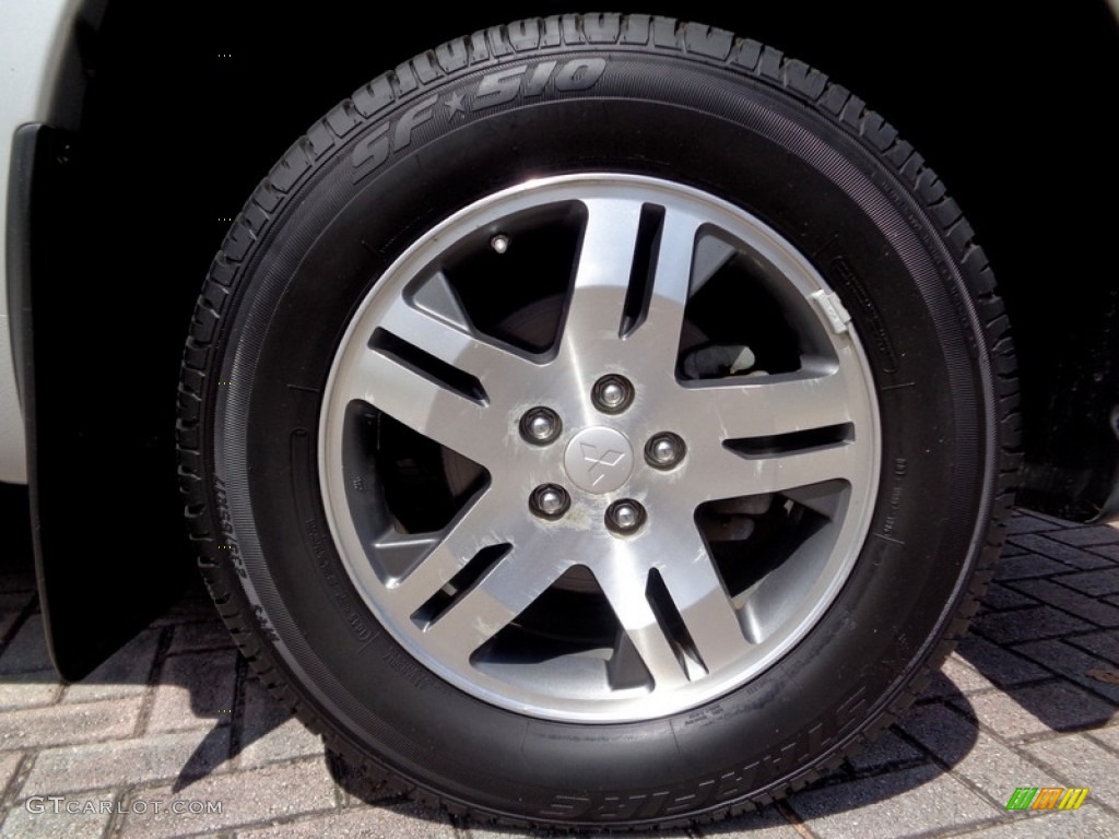 2006 Endeavor LS - Liquid Silver Metallic / Charcoal photo #35