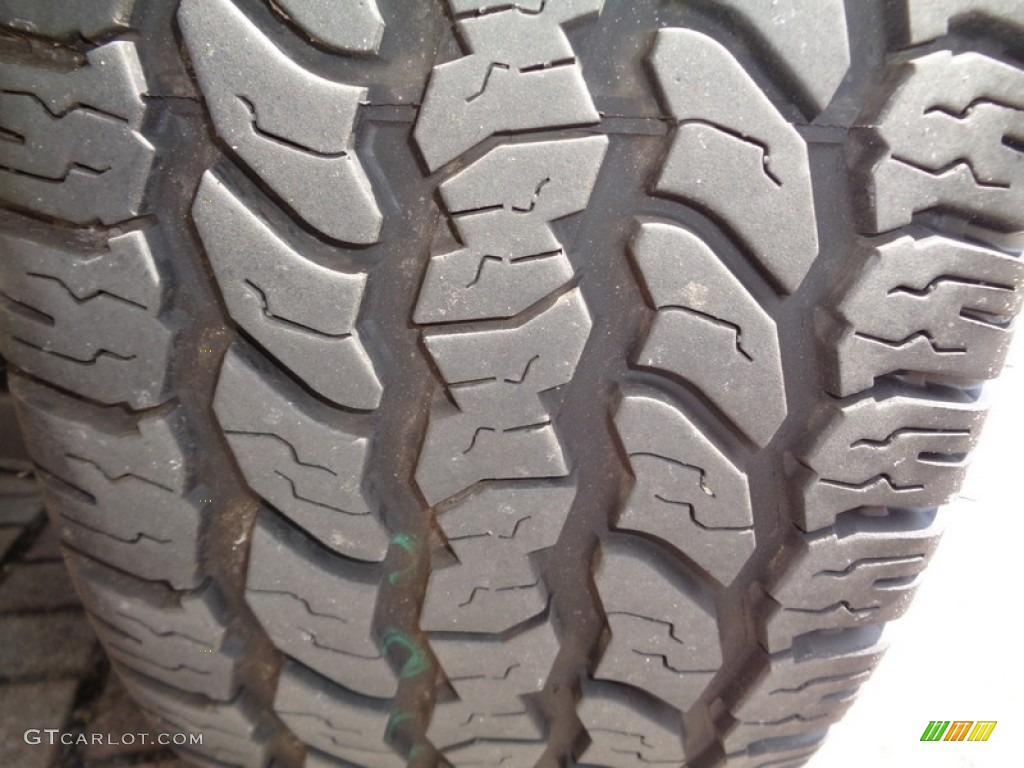 2006 Endeavor LS - Liquid Silver Metallic / Charcoal photo #40