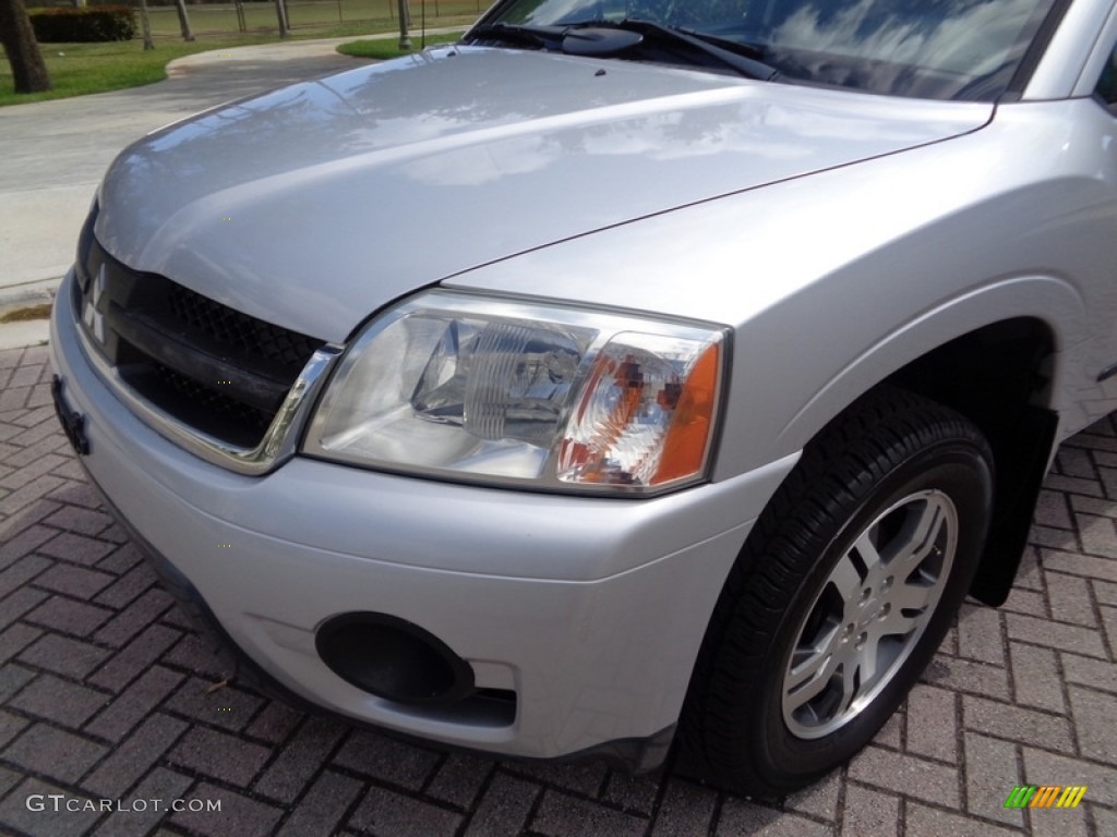 2006 Endeavor LS - Liquid Silver Metallic / Charcoal photo #53