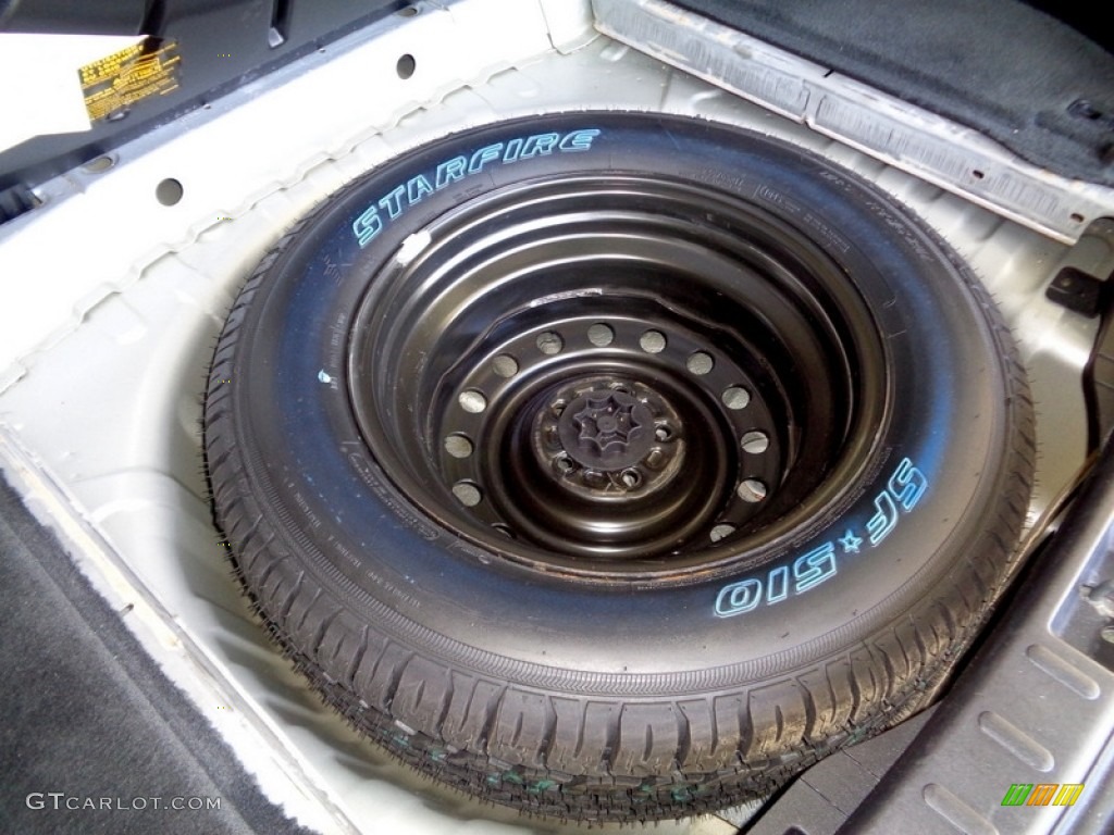 2006 Endeavor LS - Liquid Silver Metallic / Charcoal photo #69