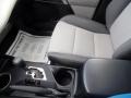 Super White - RAV4 XLE AWD Photo No. 28