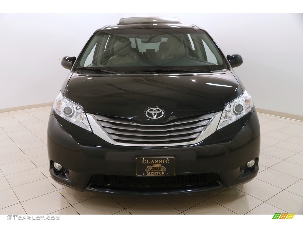 2015 Sienna XLE - Attitude Black / Bisque photo #2