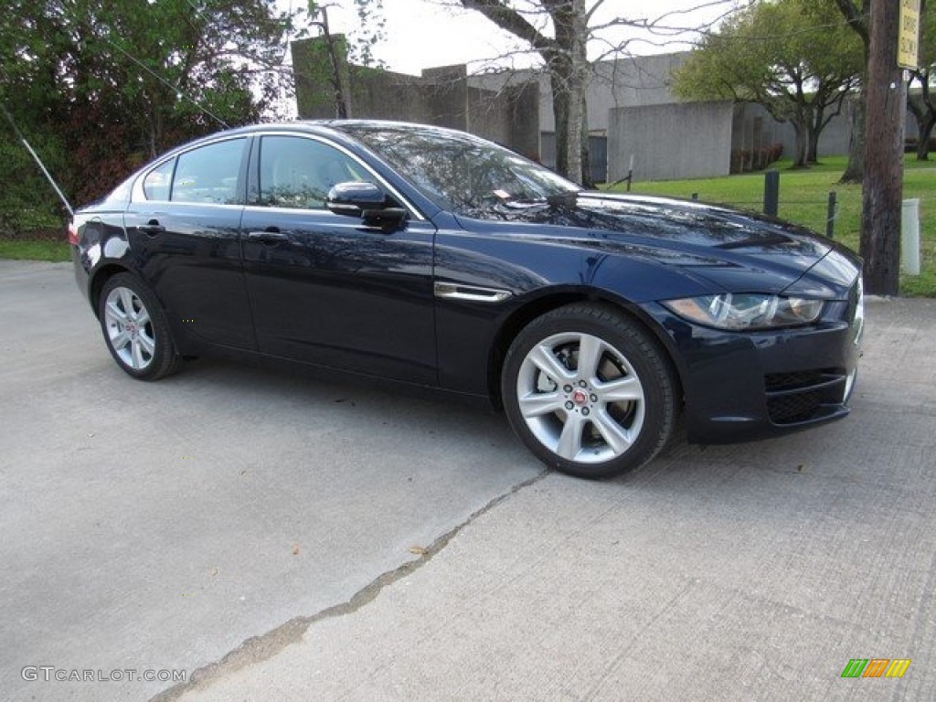 Loire Blue Metallic Jaguar XE