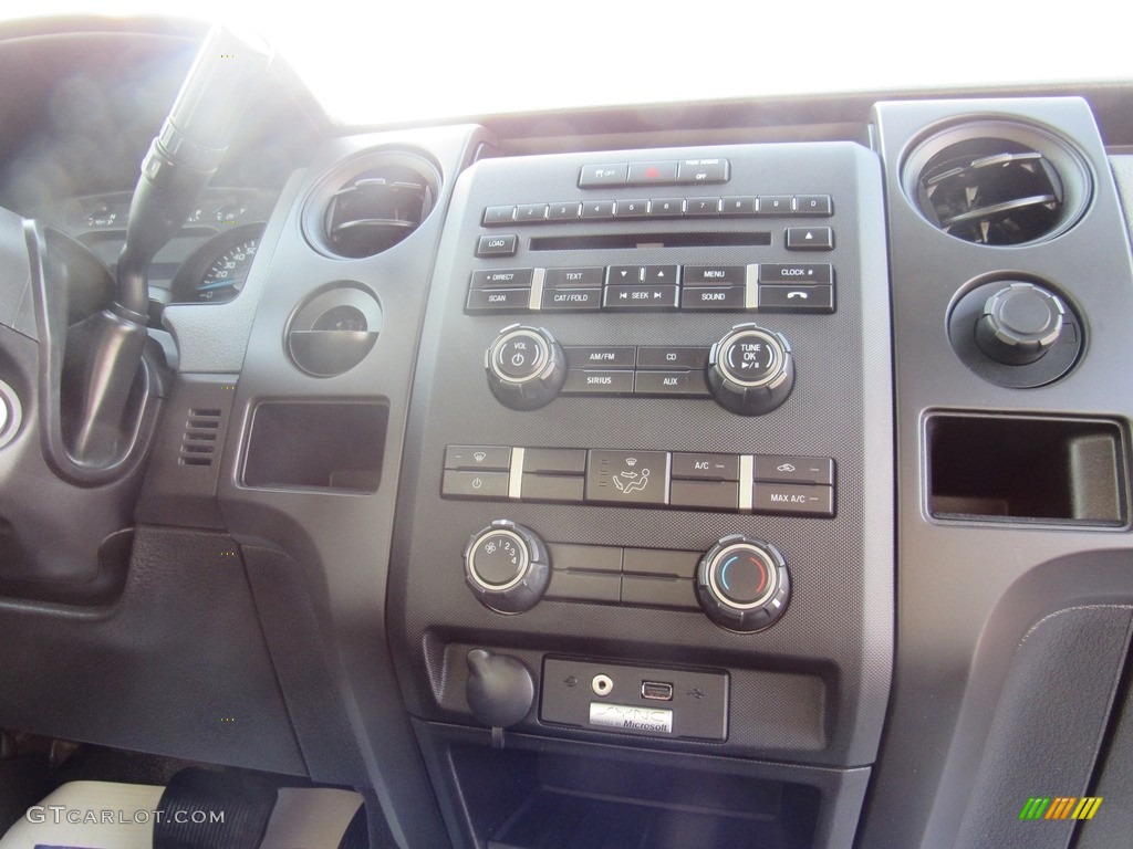 2014 F150 XL SuperCab - Oxford White / Steel Grey photo #14