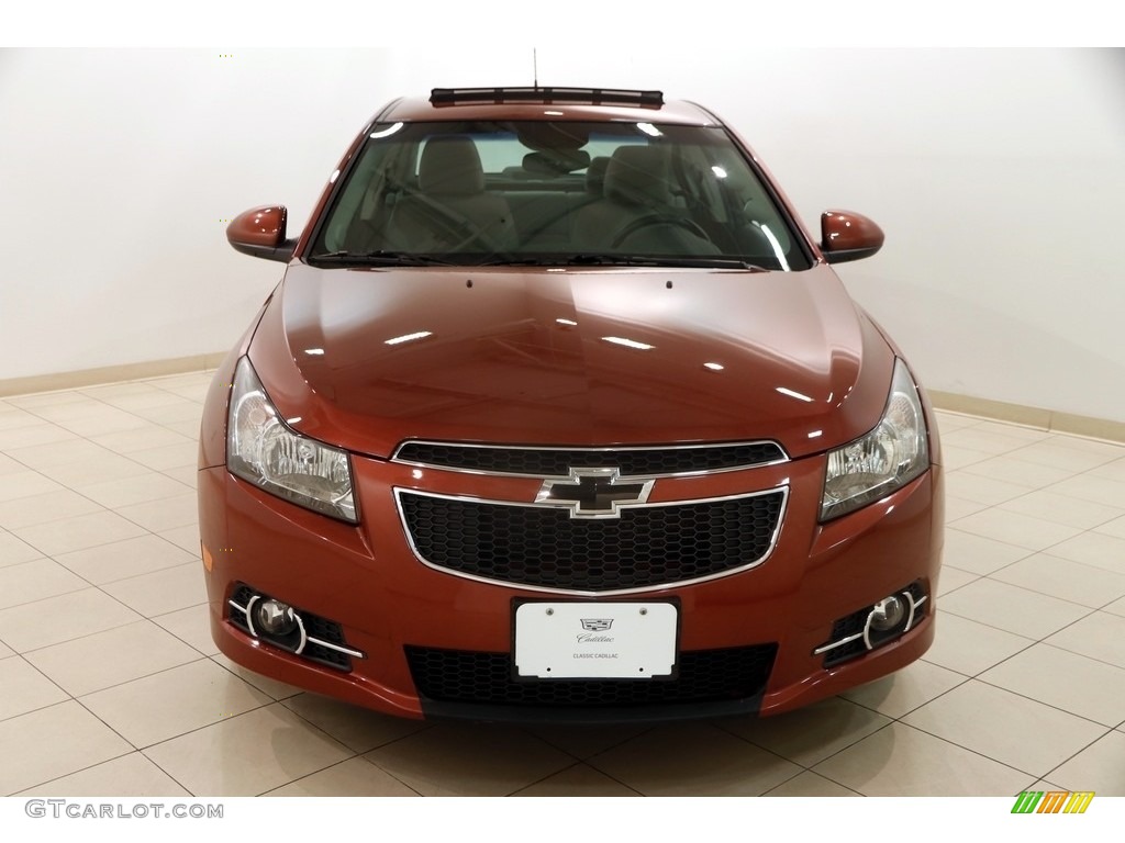 2012 Cruze LT - Autumn Red Metallic / Medium Titanium photo #2