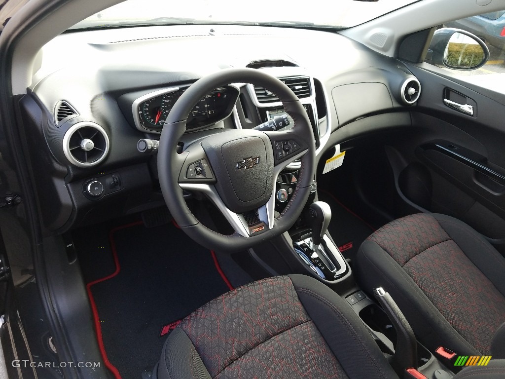 Jet Black Interior 2018 Chevrolet Sonic LT Hatchback Photo #125938722