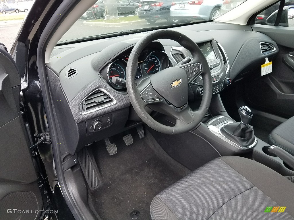 Jet Black Interior 2018 Chevrolet Cruze LT Photo #125940003