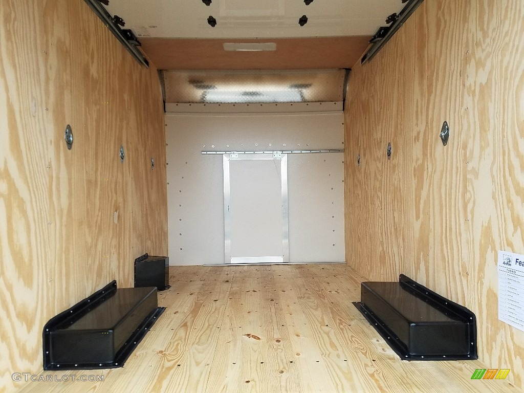 2018 Chevrolet Express Cutaway 3500 Moving Van Trunk Photos