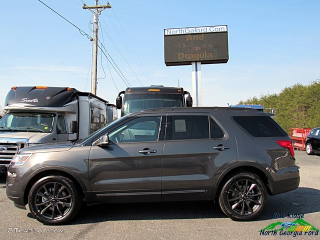 2018 Explorer XLT - Magnetic Metallic / Ebony Black photo #2