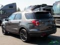 2018 Magnetic Metallic Ford Explorer XLT  photo #3