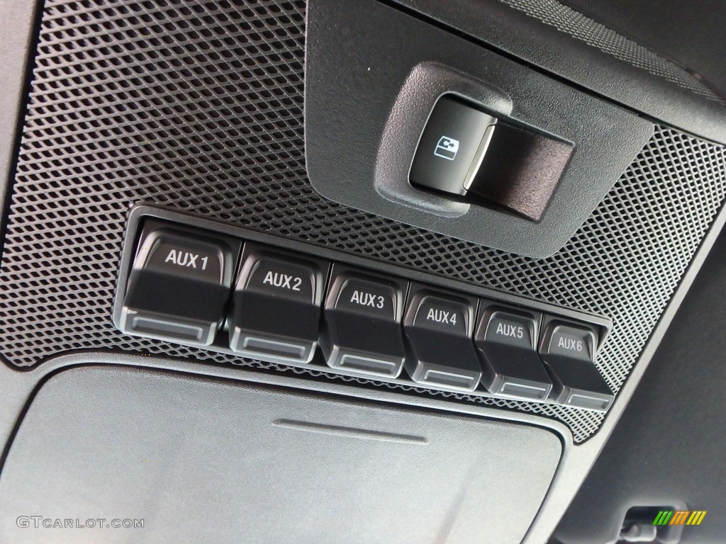 2018 Ford F150 SVT Raptor SuperCrew 4x4 Controls Photo #125954388