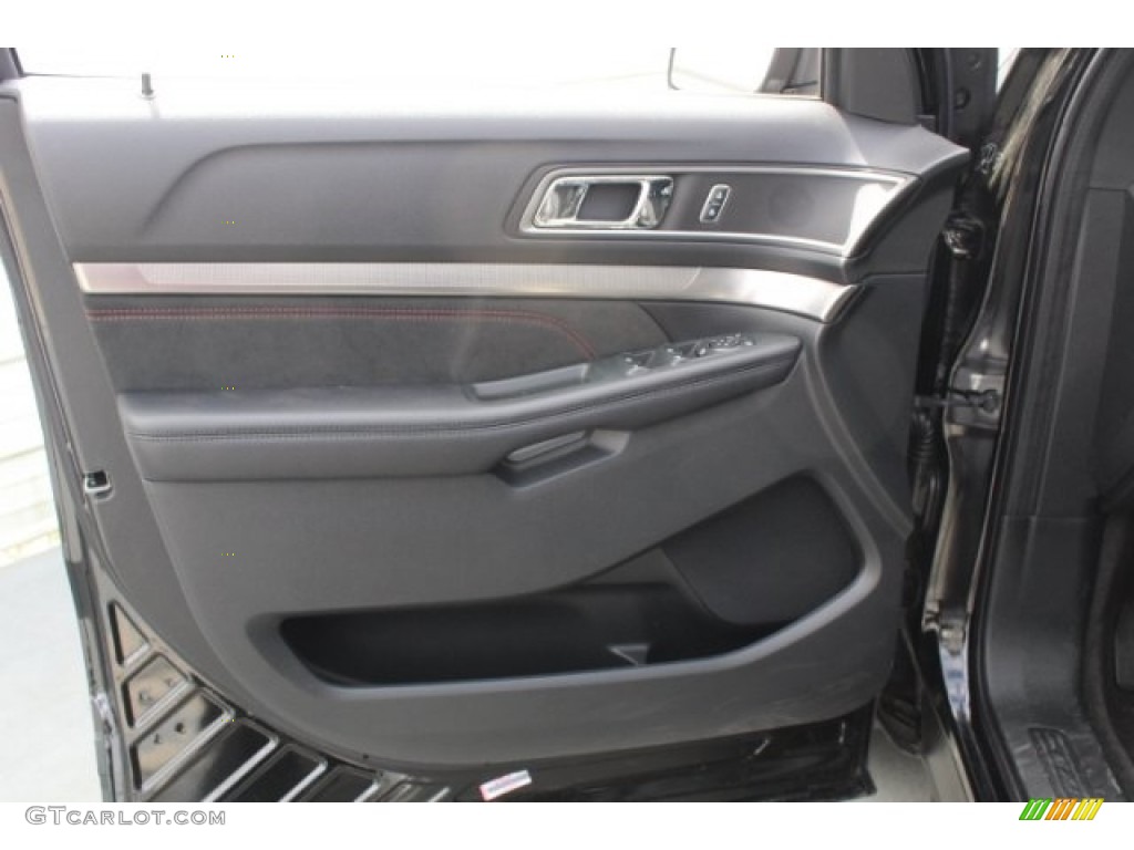 2018 Explorer XLT - Shadow Black / Ebony Black photo #11