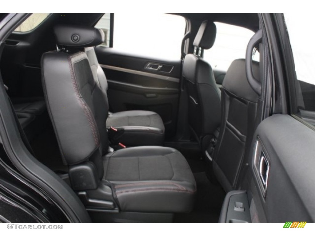 2018 Explorer XLT - Shadow Black / Ebony Black photo #30