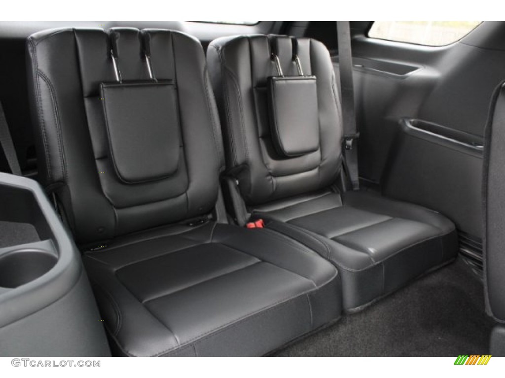2018 Explorer XLT - Shadow Black / Ebony Black photo #31