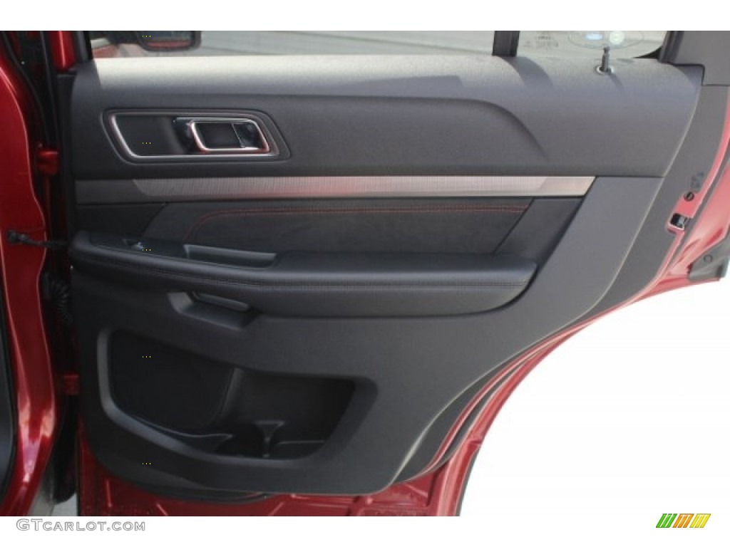 2018 Explorer XLT - Ruby Red / Ebony Black photo #28