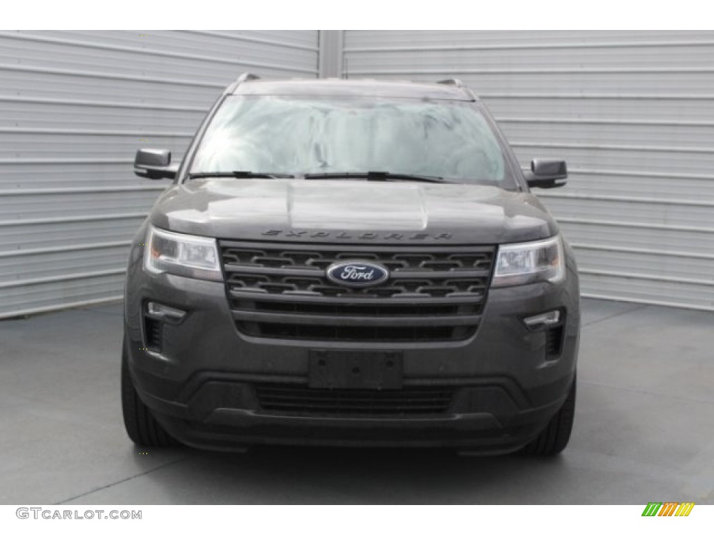 2018 Explorer XLT - Magnetic Metallic / Ebony Black photo #2