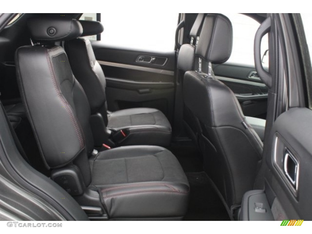 2018 Explorer XLT - Magnetic Metallic / Ebony Black photo #30