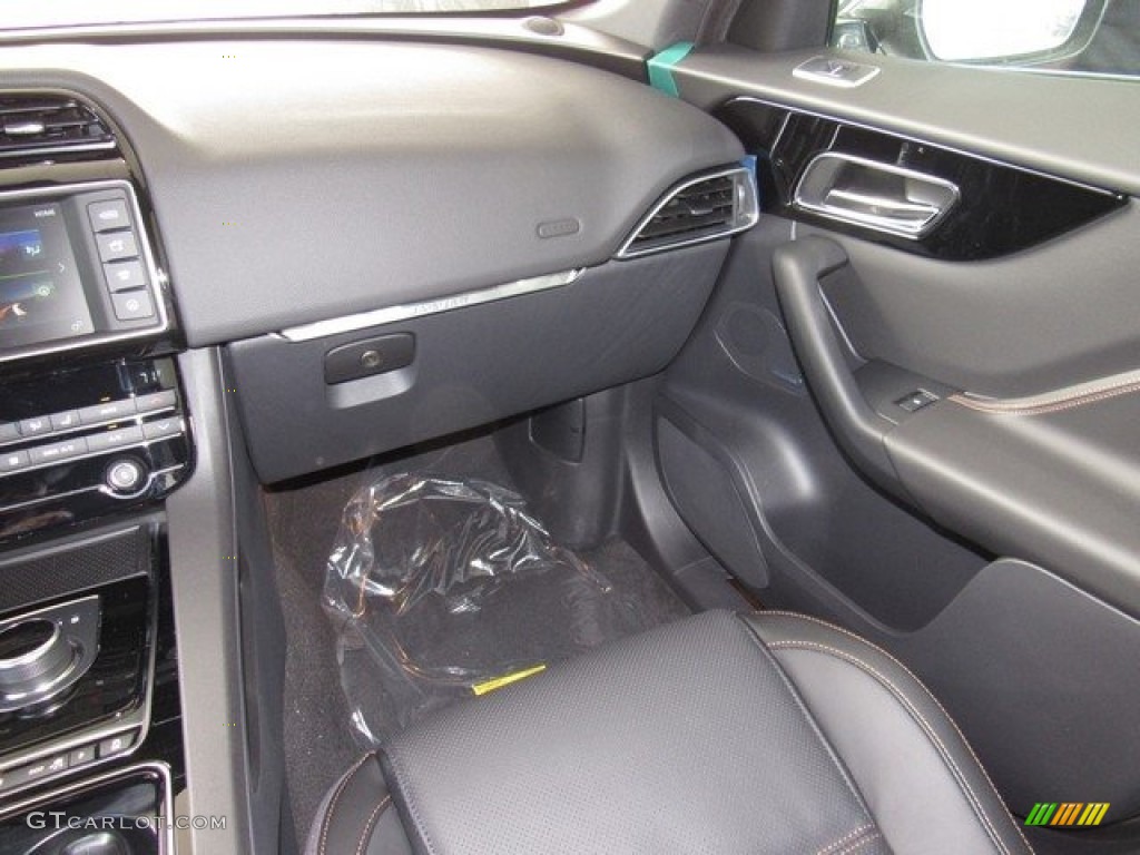 2018 F-PACE 25t AWD Prestige - Indus Silver Metallic / Ebony photo #15