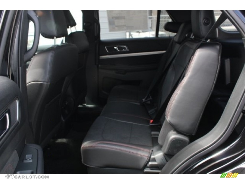 2018 Explorer XLT - Shadow Black / Ebony Black photo #24