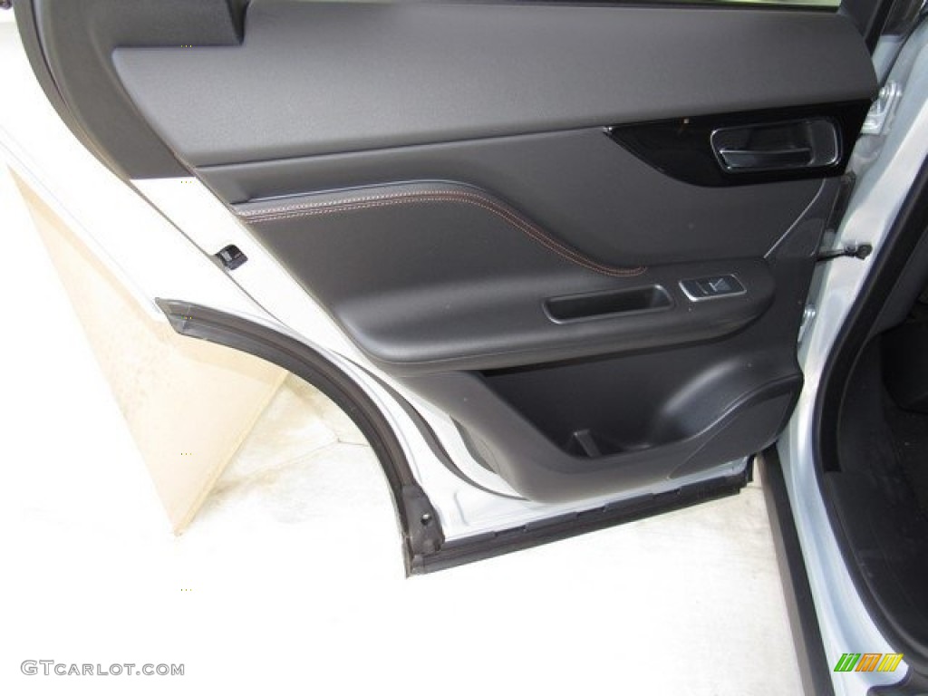 2018 F-PACE 25t AWD Prestige - Indus Silver Metallic / Ebony photo #23