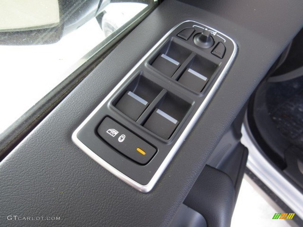 2018 F-PACE 25t AWD Prestige - Indus Silver Metallic / Ebony photo #25