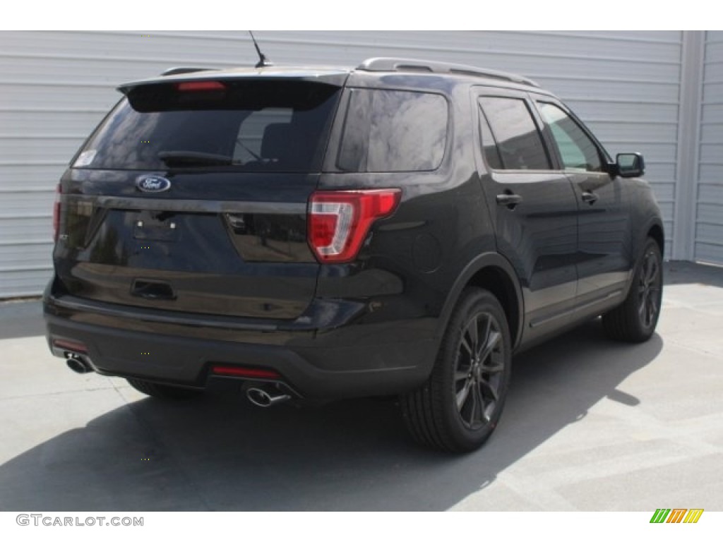 2018 Explorer XLT - Shadow Black / Ebony Black photo #8