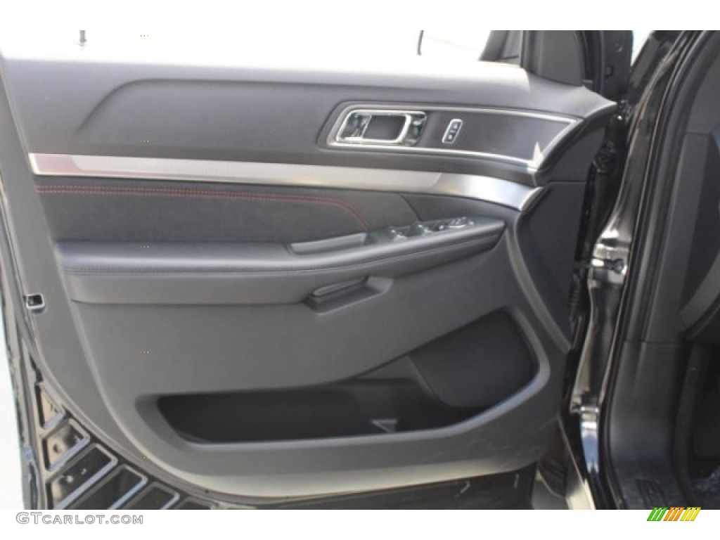2018 Explorer XLT - Shadow Black / Ebony Black photo #11