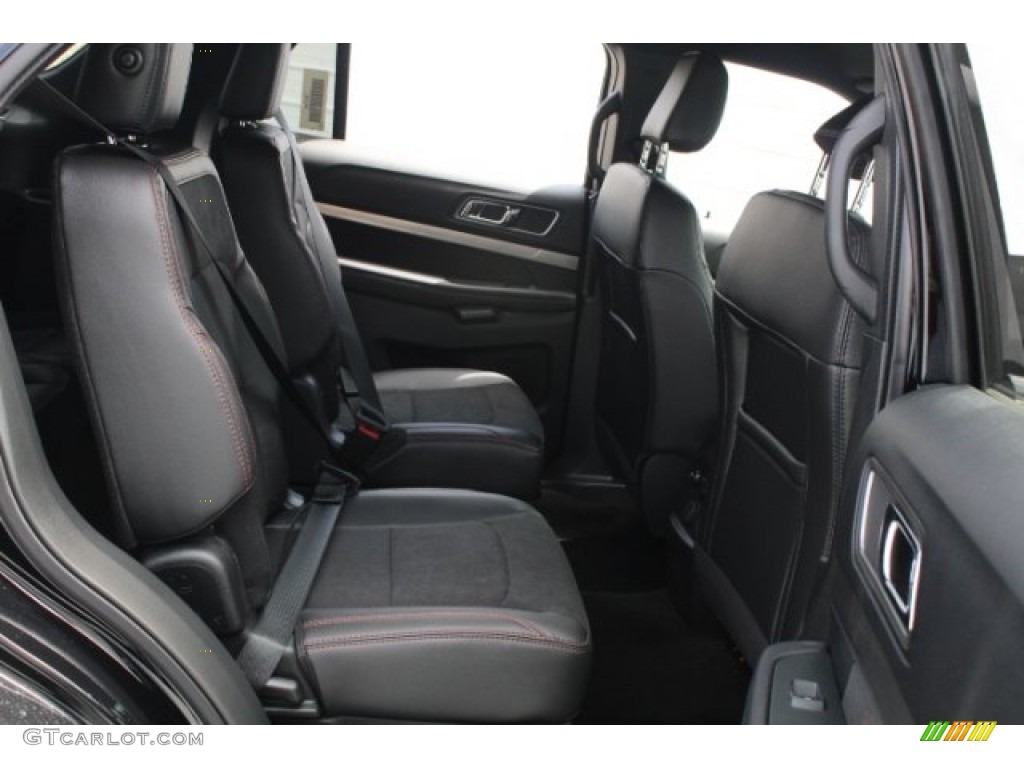 2018 Explorer XLT - Shadow Black / Ebony Black photo #30