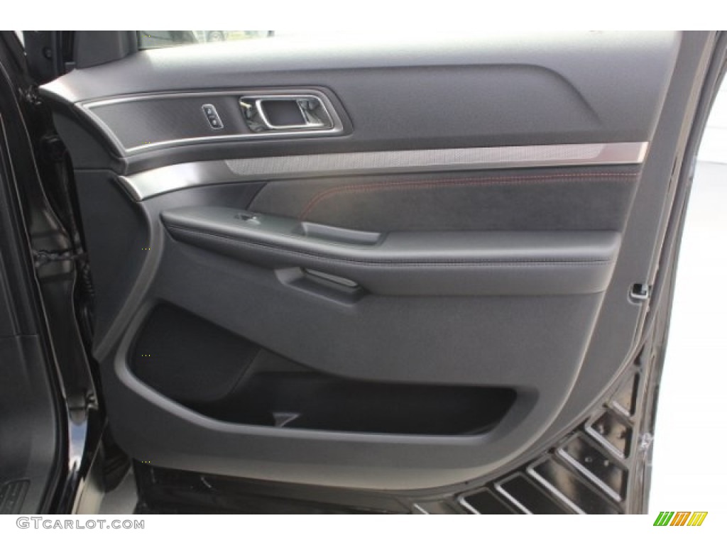 2018 Explorer XLT - Shadow Black / Ebony Black photo #32