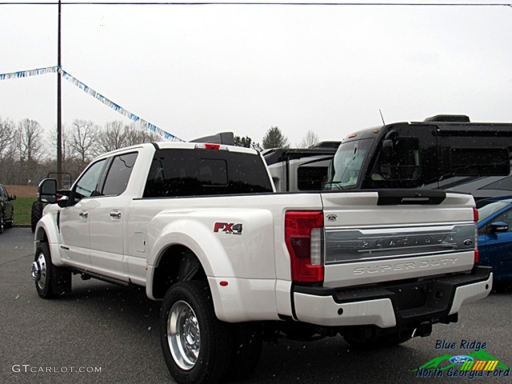 2018 F450 Super Duty Platinum Crew Cab 4x4 - White Platinum / Black photo #3