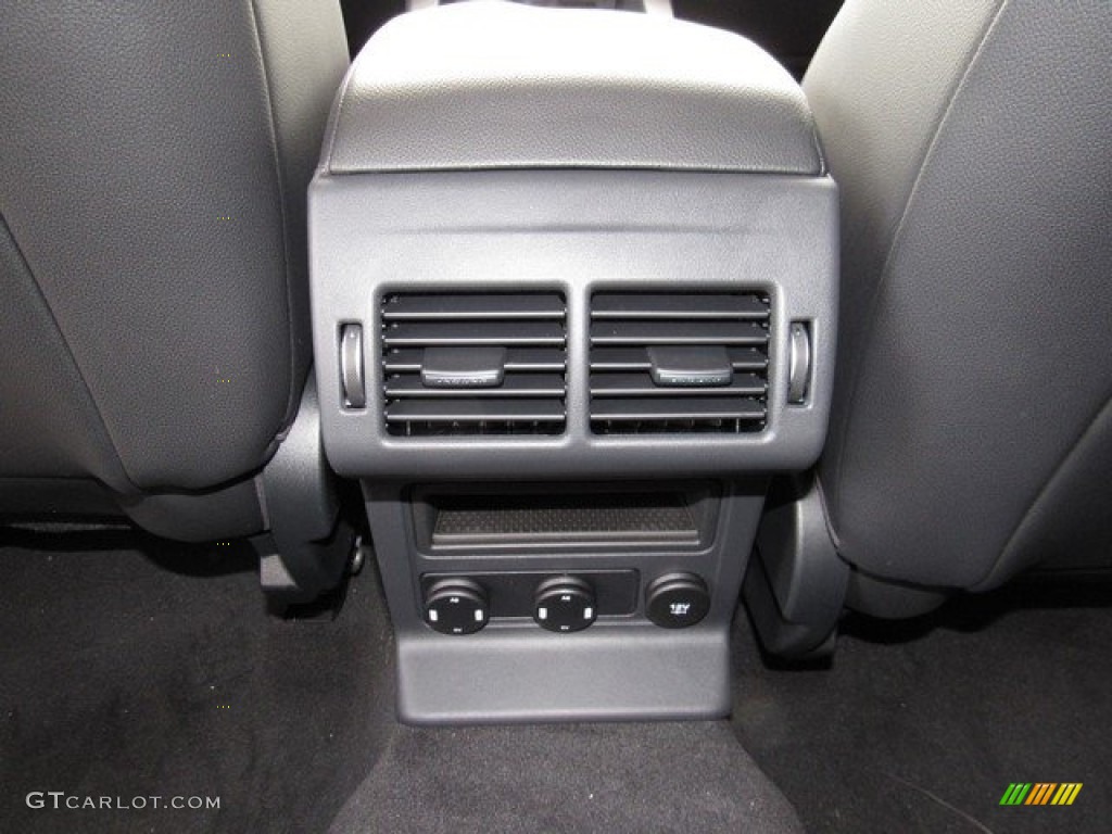 2018 F-PACE 30t AWD Premium - Indus Silver Metallic / Ebony photo #15