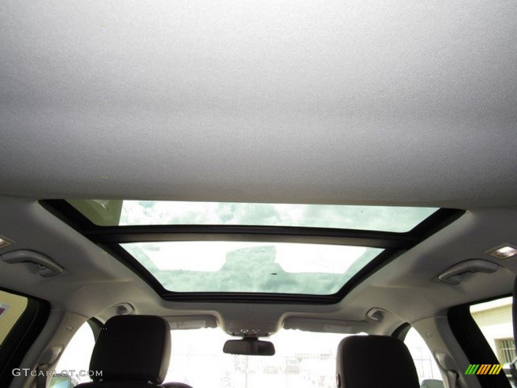 2018 F-PACE 30t AWD Premium - Indus Silver Metallic / Ebony photo #17