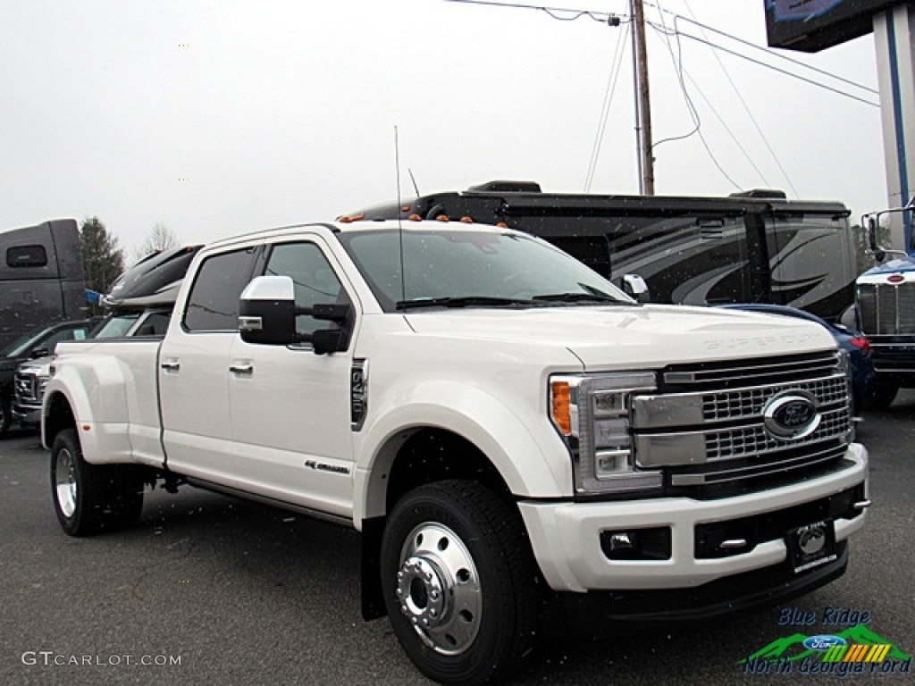 2018 F450 Super Duty Platinum Crew Cab 4x4 - White Platinum / Black photo #7