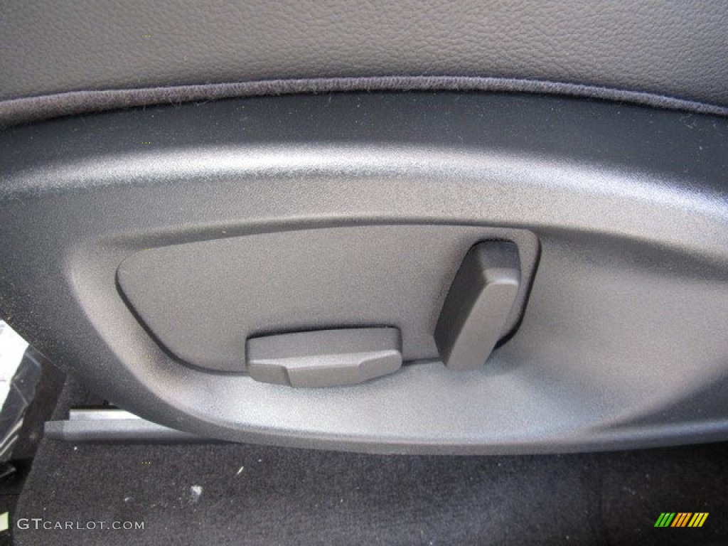 2018 F-PACE 30t AWD Premium - Indus Silver Metallic / Ebony photo #26