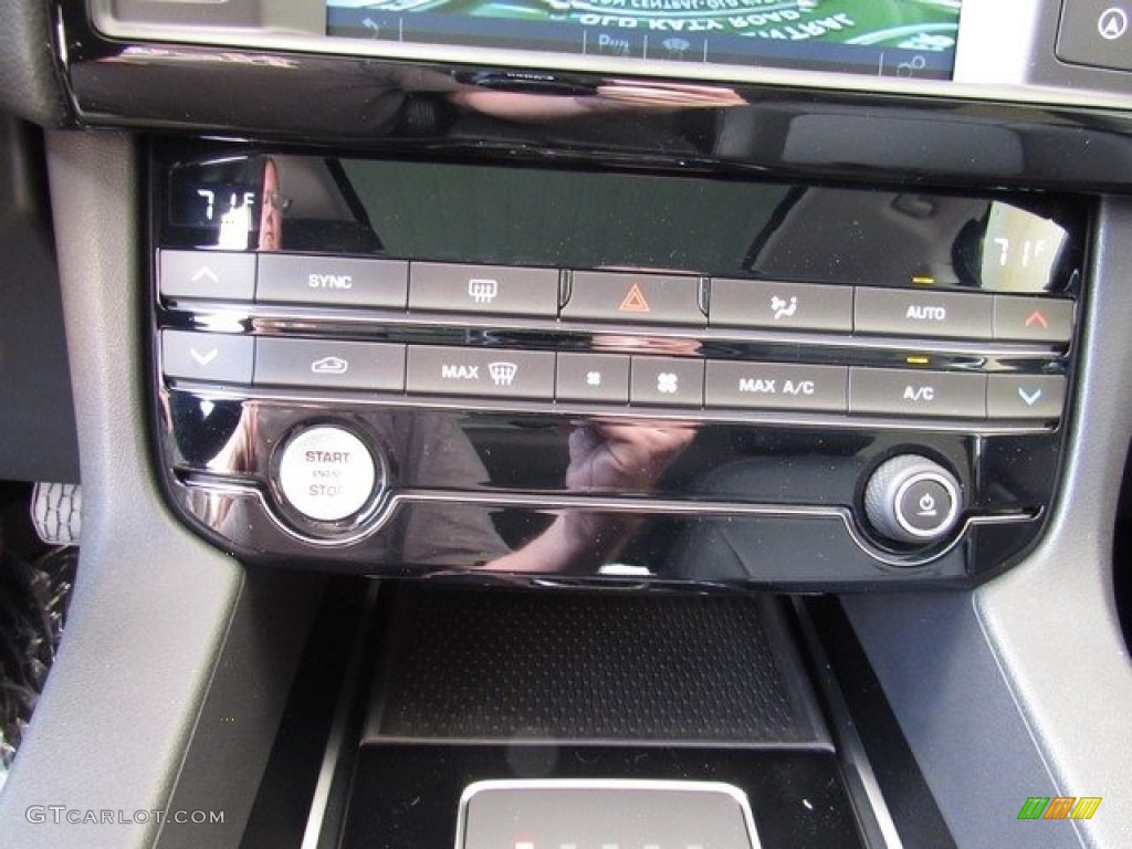 2018 F-PACE 30t AWD Premium - Indus Silver Metallic / Ebony photo #34